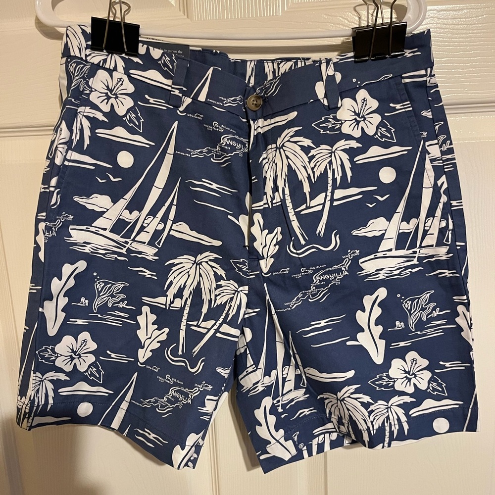 Brand new with tags Vineyard Vines tropical print 7”breaker shorts size 32”